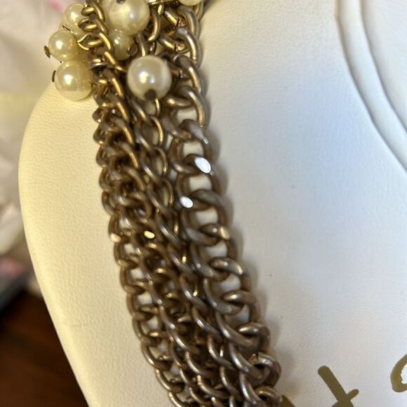Abercrombie & Fitch Layered pearls and chain necklace impeccable - Picture 5 of 5